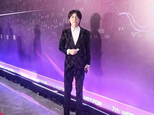 云渡：持續(xù)“乘風(fēng)破浪”，用時間淬煉鐵軍之心